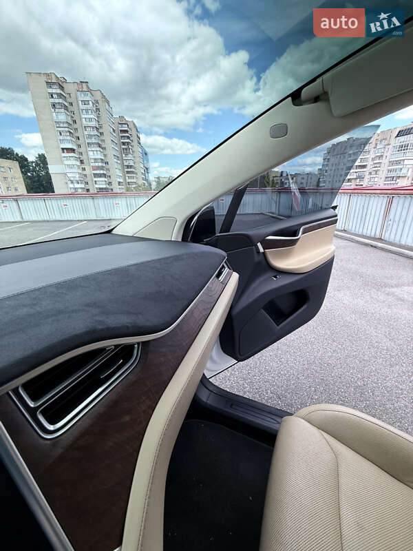 Внедорожник / Кроссовер Tesla Model X 2016 в Виннице