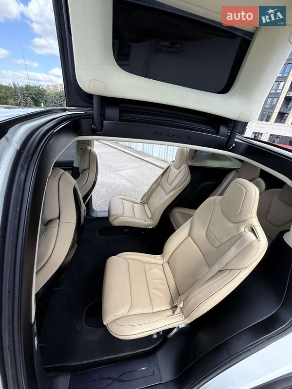 Внедорожник / Кроссовер Tesla Model X 2016 в Виннице