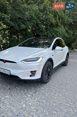 Позашляховик / Кросовер Tesla Model X 2016 в 