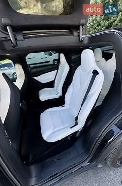 Позашляховик / Кросовер Tesla Model X 2019 в 