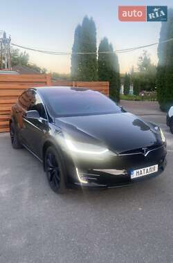 Позашляховик / Кросовер Tesla Model X 2016 в 