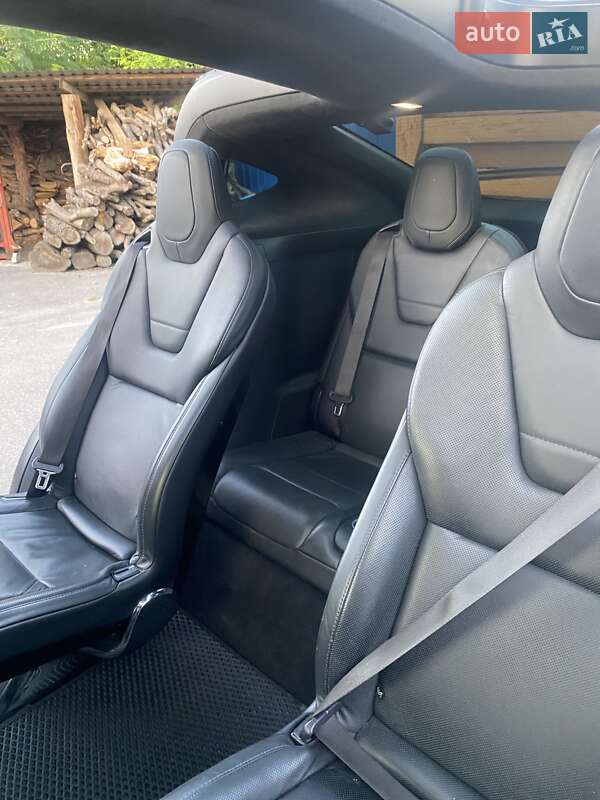 Внедорожник / Кроссовер Tesla Model X 2016 в Виннице