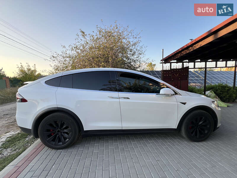 Позашляховик / Кросовер Tesla Model X 2019 в Кропивницькому