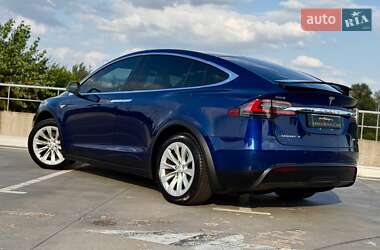 Позашляховик / Кросовер Tesla Model X 2016 в 