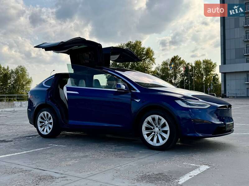 Позашляховик / Кросовер Tesla Model X 2016 в Києві фото 13 Позашляховик / Кросовер Tesla Model X 2016 в Києві