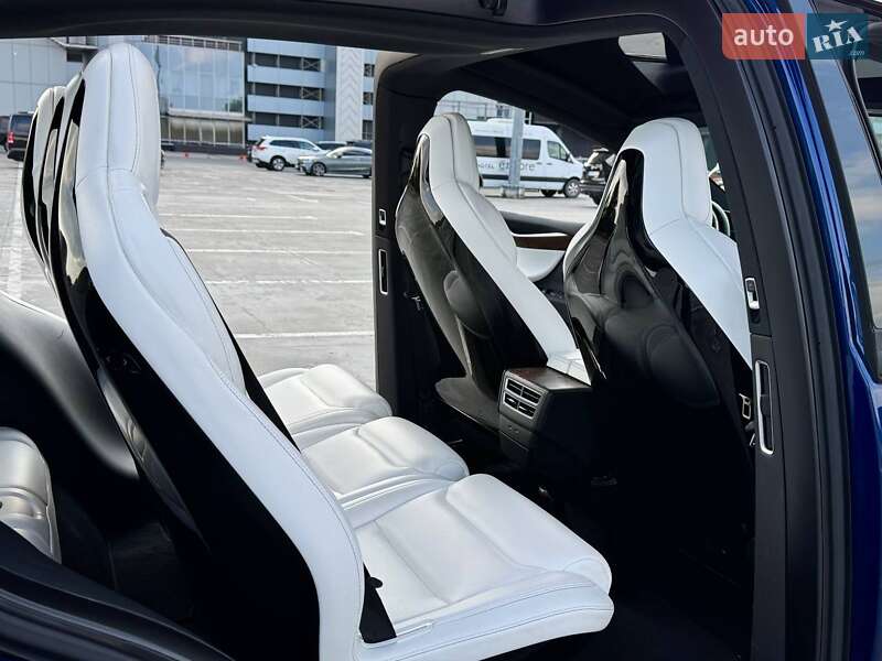 Позашляховик / Кросовер Tesla Model X 2016 в Києві фото 34 Позашляховик / Кросовер Tesla Model X 2016 в Києві