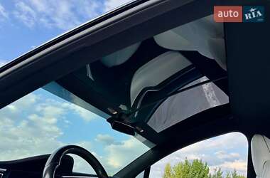 Позашляховик / Кросовер Tesla Model X 2016 в 