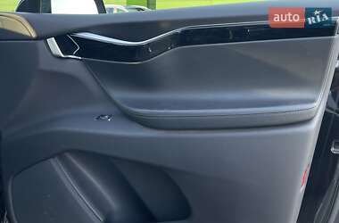 Внедорожник / Кроссовер Tesla Model X 2016 в 