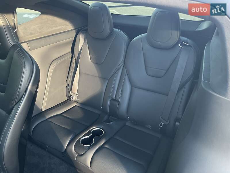 Позашляховик / Кросовер Tesla Model X 2016 в Києві