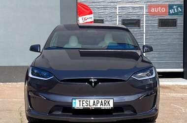 Позашляховик / Кросовер Tesla Model X 2024 в 