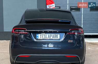 Позашляховик / Кросовер Tesla Model X 2024 в 