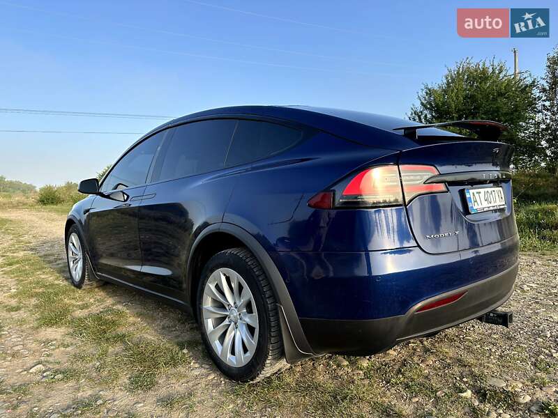 Внедорожник / Кроссовер Tesla Model X 2018 в Калуше
