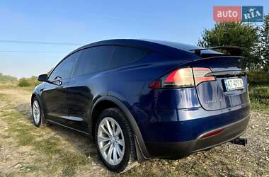 Позашляховик / Кросовер Tesla Model X 2018 в 