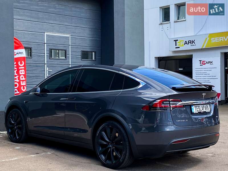 Внедорожник / Кроссовер Tesla Model X 2016 в Киеве