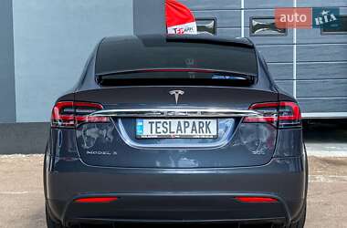 Позашляховик / Кросовер Tesla Model X 2016 в 