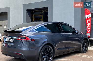 Позашляховик / Кросовер Tesla Model X 2016 в 