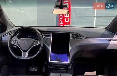 Позашляховик / Кросовер Tesla Model X 2016 в 