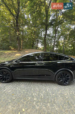 Позашляховик / Кросовер Tesla Model X 2020 в 
