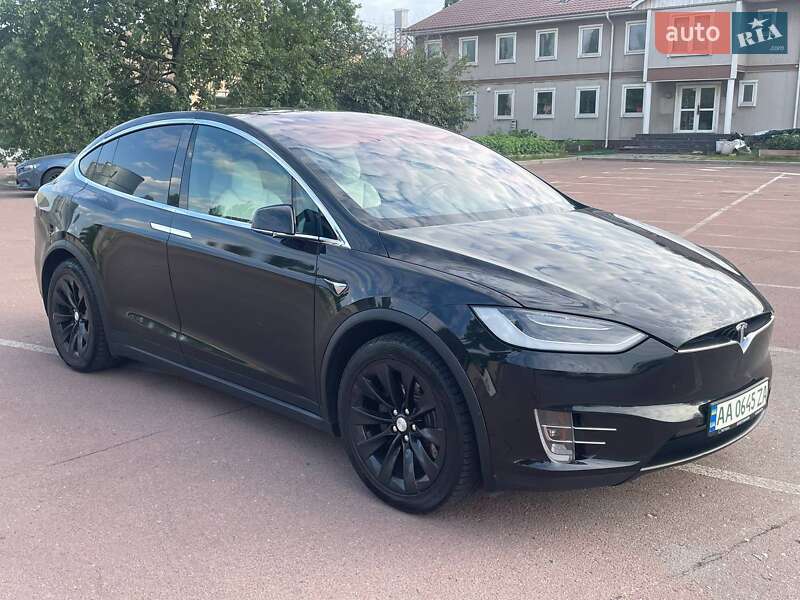 Позашляховик / Кросовер Tesla Model X 2017 в Києві