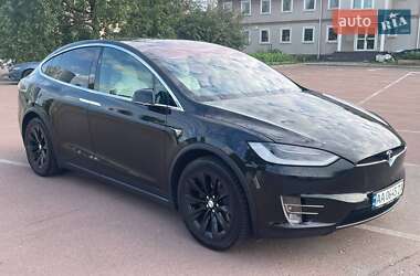 Позашляховик / Кросовер Tesla Model X 2017 в 