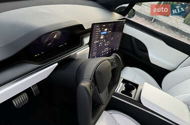 Позашляховик / Кросовер Tesla Model X 2022 в 
