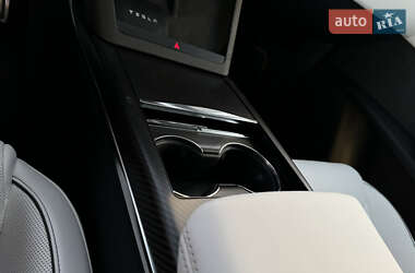 Позашляховик / Кросовер Tesla Model X 2022 в 