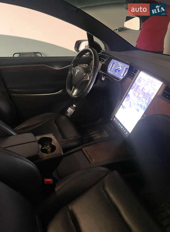 Позашляховик / Кросовер Tesla Model X 2020 в Києві