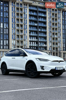 Внедорожник / Кроссовер Tesla Model X 2016 в 