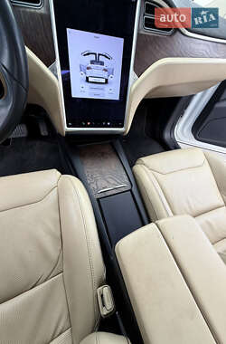 Внедорожник / Кроссовер Tesla Model X 2016 в 