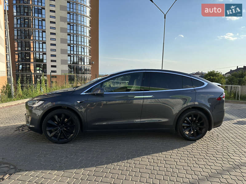 Позашляховик / Кросовер Tesla Model X 2019 в Івано-Франківську фото 10 Позашляховик / Кросовер Tesla Model X 2019 в Івано-Франківську