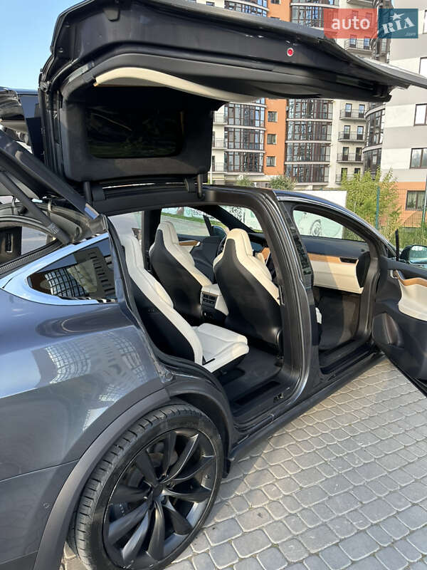 Позашляховик / Кросовер Tesla Model X 2019 в Івано-Франківську фото 17 Позашляховик / Кросовер Tesla Model X 2019 в Івано-Франківську