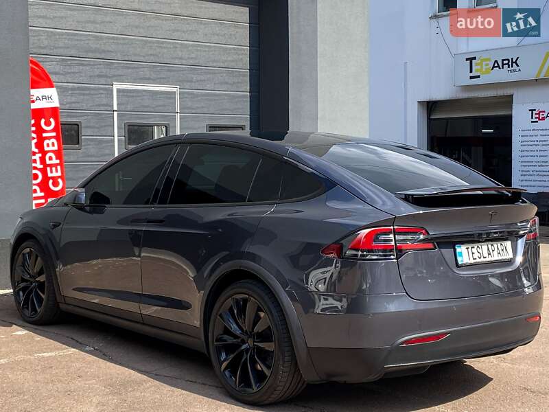 Позашляховик / Кросовер Tesla Model X 2019 в Києві