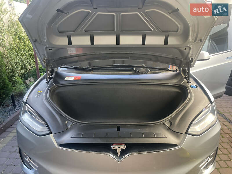Внедорожник / Кроссовер Tesla Model X 2017 в Львове фото 9 Внедорожник / Кроссовер Tesla Model X 2017 в Львове