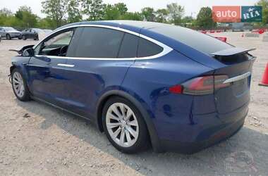 Позашляховик / Кросовер Tesla Model X 2019 в 