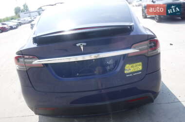 Позашляховик / Кросовер Tesla Model X 2019 в 