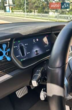 Внедорожник / Кроссовер Tesla Model X 2016 в 