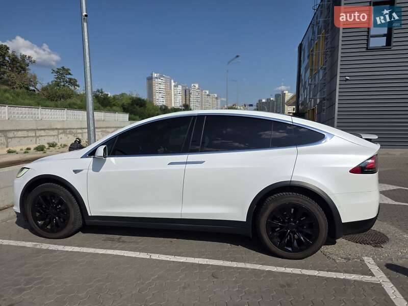 Внедорожник / Кроссовер Tesla Model X 2016 в Киеве фото 4 Внедорожник / Кроссовер Tesla Model X 2016 в Киеве