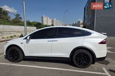 Позашляховик / Кросовер Tesla Model X 2016 в 