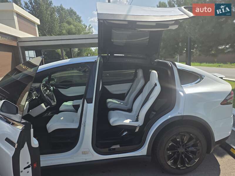 Внедорожник / Кроссовер Tesla Model X 2016 в Киеве фото 11 Внедорожник / Кроссовер Tesla Model X 2016 в Киеве