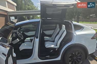 Позашляховик / Кросовер Tesla Model X 2016 в 