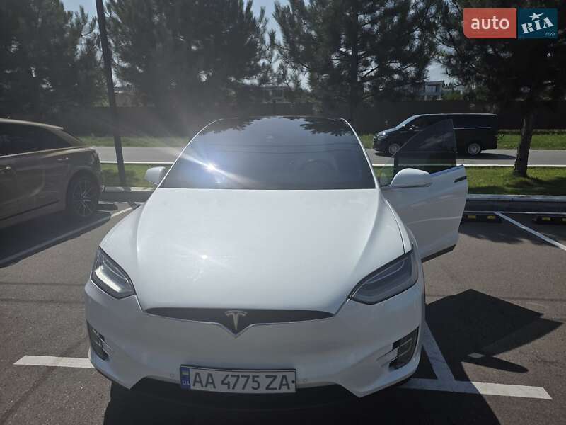 Внедорожник / Кроссовер Tesla Model X 2016 в Киеве фото 16 Внедорожник / Кроссовер Tesla Model X 2016 в Киеве