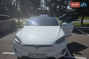 Позашляховик / Кросовер Tesla Model X 2016 в 
