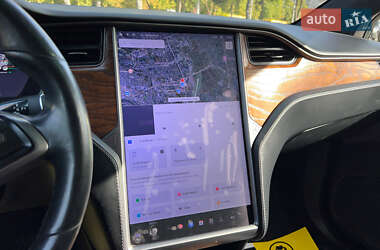 Позашляховик / Кросовер Tesla Model X 2019 в 