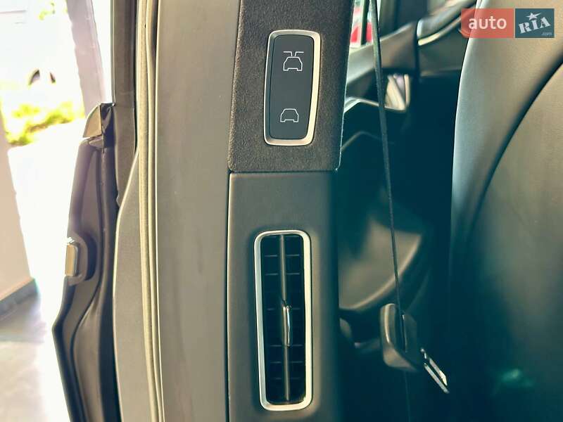 Внедорожник / Кроссовер Tesla Model X 2018 в Львове