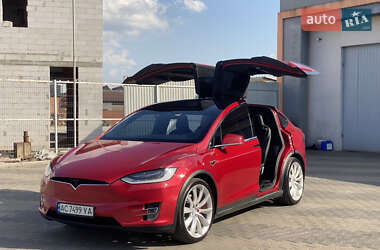 Позашляховик / Кросовер Tesla Model X 2016 в 