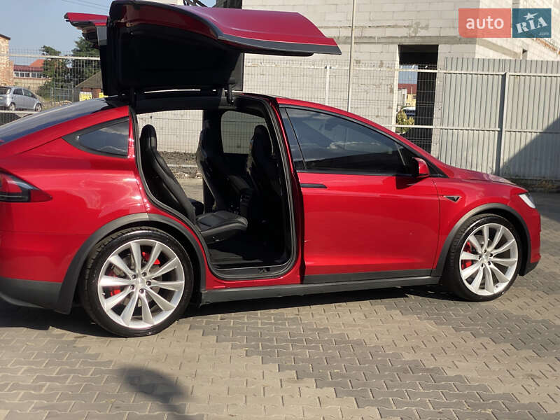 Внедорожник / Кроссовер Tesla Model X 2016 в Луцке
