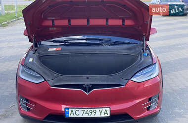 Позашляховик / Кросовер Tesla Model X 2016 в 