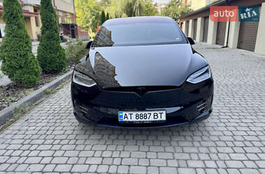 Позашляховик / Кросовер Tesla Model X 2018 в Коломиї