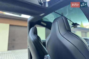Позашляховик / Кросовер Tesla Model X 2018 в 