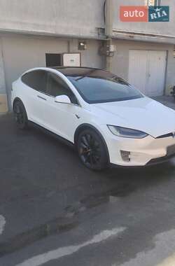 Внедорожник / Кроссовер Tesla Model X 2016 в 
